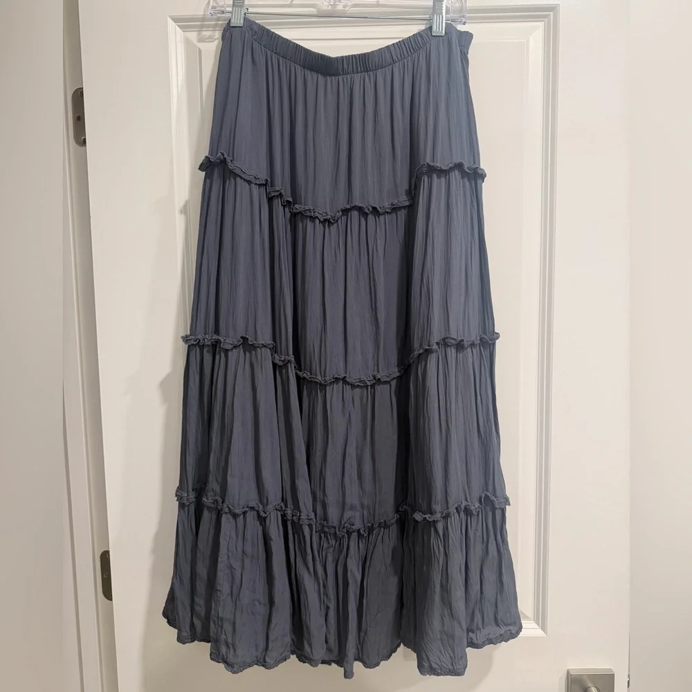 Aritzia Damasque Skirt in Vintage Navy size Large - Picture 7 of 12